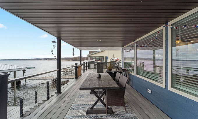 Town of Ledyard Cottage | Idyllic Lake House Retreat on Cayuga Lake, Aurora NY