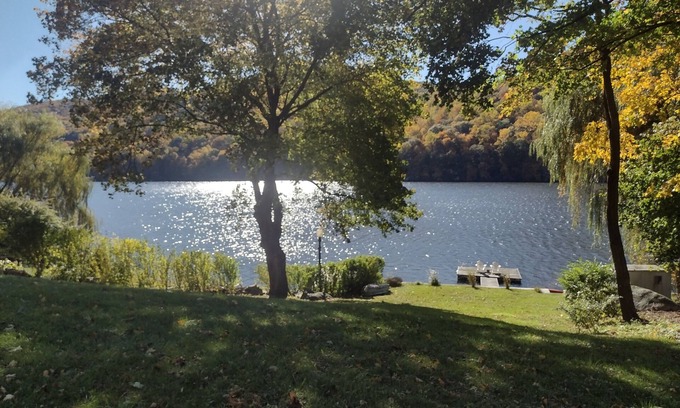 New Fairfield House | Top-Rated Lakefront Retreat with Pool and Spa Amenities