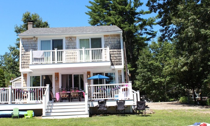 Kingston House | Scenic Lakefront Retreat: 3BR Home Near Boston with Pool