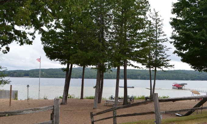 Bellaire Cottage | Scenic Lakefront Cottage with Ocean View & Family Amenities