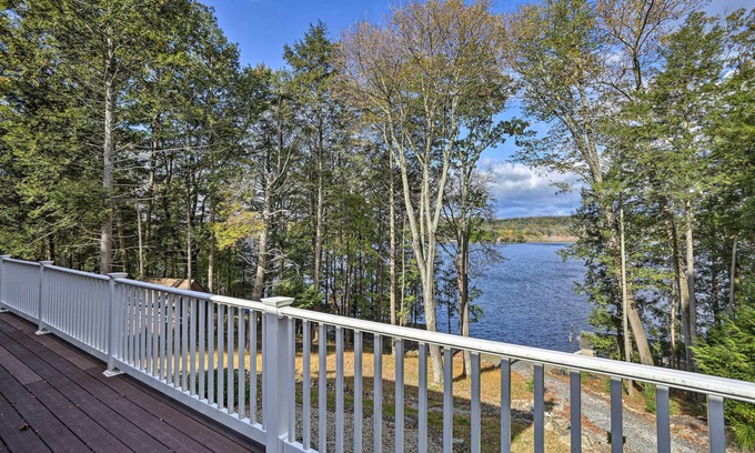 Swartswood House | Scenic Lakefront Retreat with Deck and Spa Amenities
