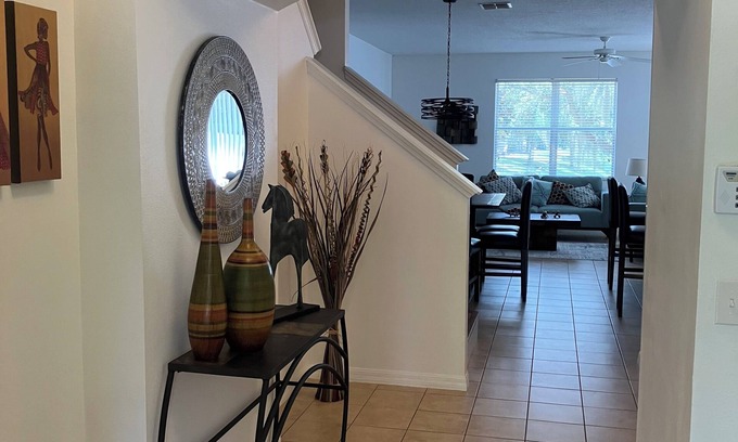 Kissimmee House | Scenic Lakeview Townhome Near Disney with Great Amenities