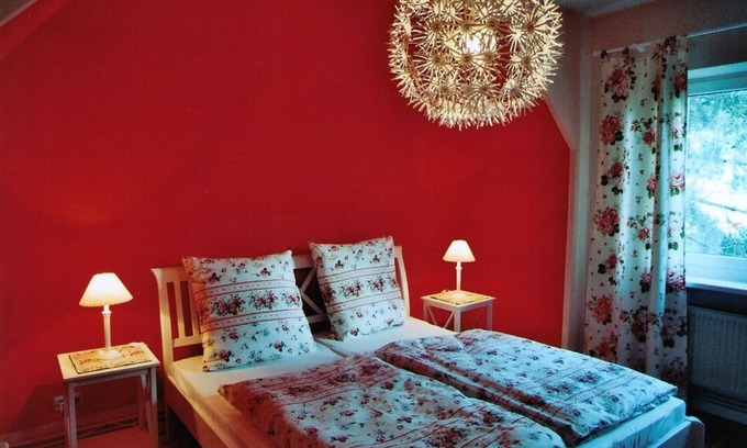 Warnemuende Apartment | Bright Apartment Near Beach with Pool & Family-Friendly Features