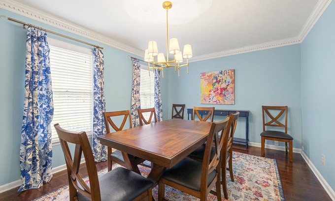 East Cobb House | Renovated 4 Bedroom Retreat - Guest Rated 10/10!