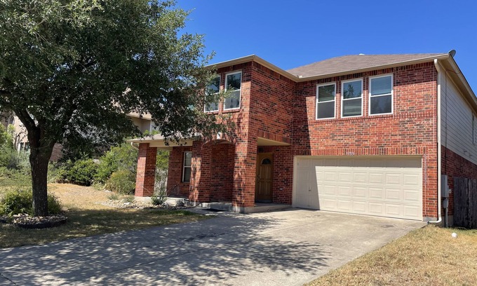 Round Rock House | Spacious Home with 6 Queen Beds Near Great Amenities