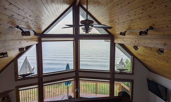 Penn Yan House | Lakefront Retreat: Guest Rated 10/10 on Keuka Lake