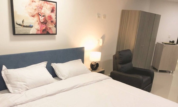 El Prado House | Cozy Loft with Kitchenette and Scenic View for Families
