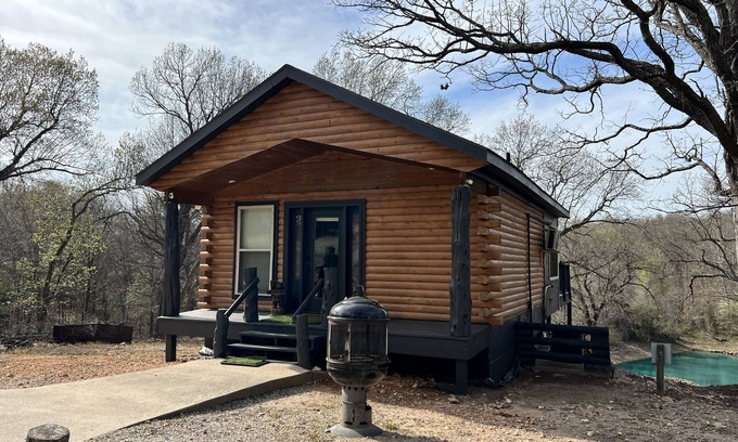 Afton Cabin | Inviting Log Cabin with Lake Access and Spa Amenities