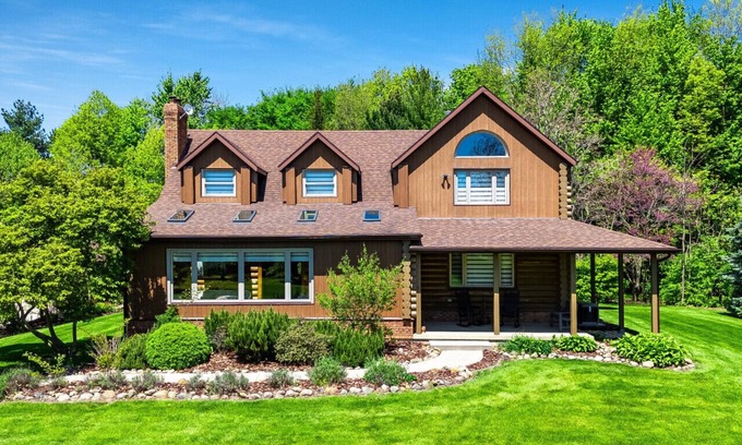 Kingsville House | Inviting Log House with Hot Tub and Fire Pit Oasis