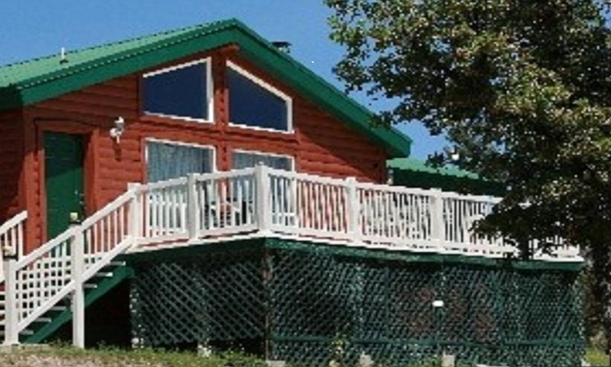 Los Ojos Cabin | Scenic Log Cabin Retreat in Chama, New Mexico - Rated 9.6/10