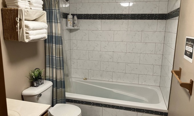 Union House | Serene Nature Retreat with Ocean View and Family Amenities