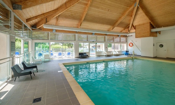 Saumur House | Delightful Maisonette in Tranquil Loire Area with Breakfast