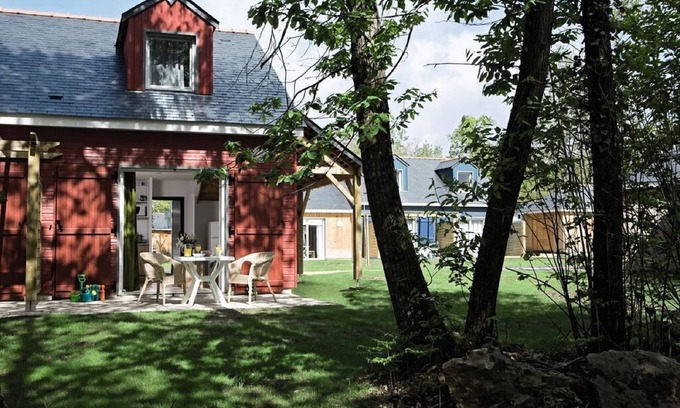 Saumur House | Serene Maisonette with Kitchen in the Heart of Loire