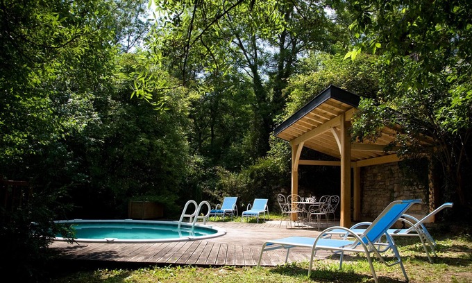 Caylus House | Idyllic Manor House with Pool & Garden Near Medieval Village