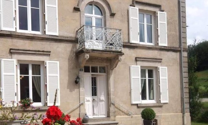 Le Val-d'Ajol House | Elegant Mansion for 10 with Family-Friendly Amenities