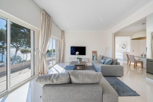 La Celle-sous-Gouzon Villa | Beautiful modern villa sea view BEL AIR eze bord de mer