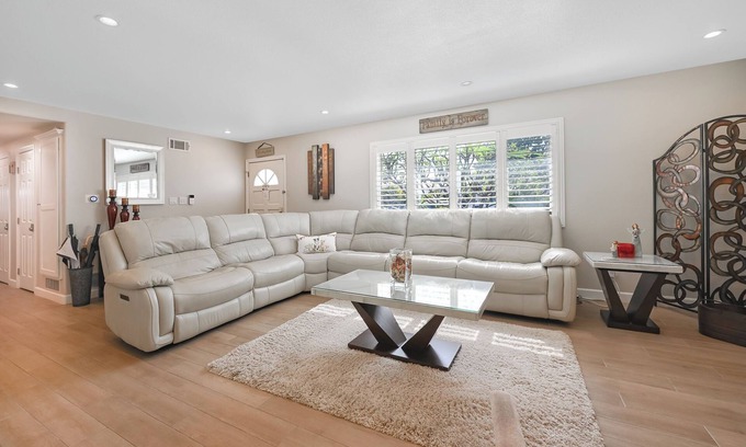 Orange House | Modern Family Home Near Disneyland with Ocean View and Spa