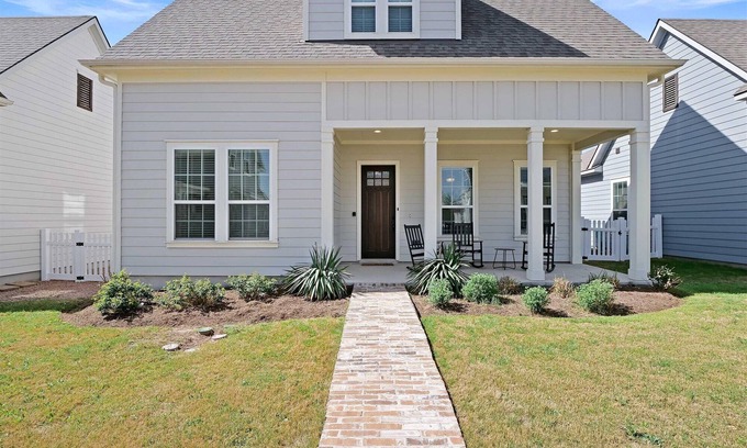 Hays County House | Modern Farmhouse Retreat in the Heart of Dripping!