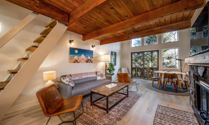 Hunter House | Modern Hunter Mountain Retreat – Rated 10/10 & Family-Friendly