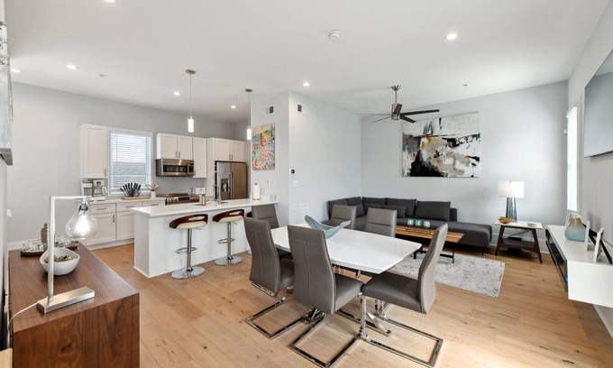 Bywater Condo | Modern Bywater Condo with Pool, Spa & Perfect Guest Rating