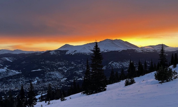 Winterwood Cabin | Inviting Mountain Retreat in Breckenridge with Great Amenities