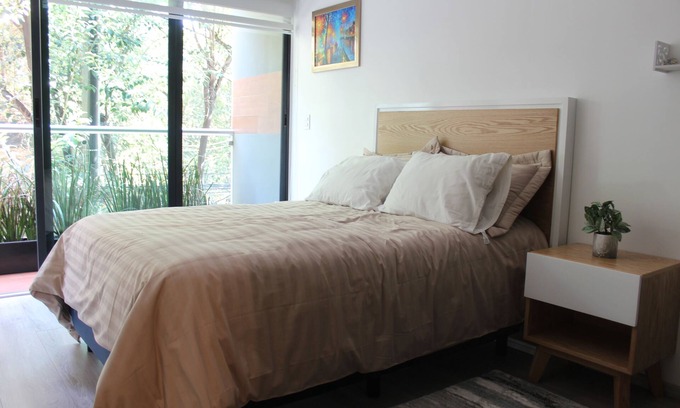 Benito Juarez Apartment | Modern Urban Apartment: Fully-Equipped for Your Getaway