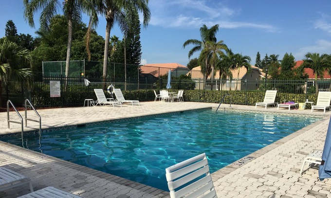 Crown Pointe Condo | Tranquil Naples Condo: Pool, Breakfast & 10/10 Guest Rating
