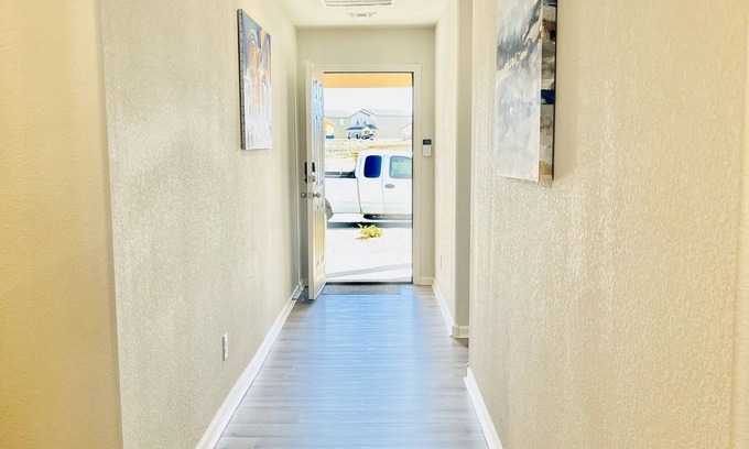 Fort Mohave House | Experience a 4 Bedroom River Getaway with Ocean Views