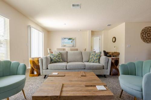 Palm Coast House | Inviting 4-BR Home Close to Major Attractions and Amenities