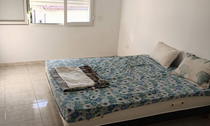 El Ouardia Apartment | Beautiful new apartment .Tunis 10 minutes walk from Cv Metro stop 300 m. quiet.