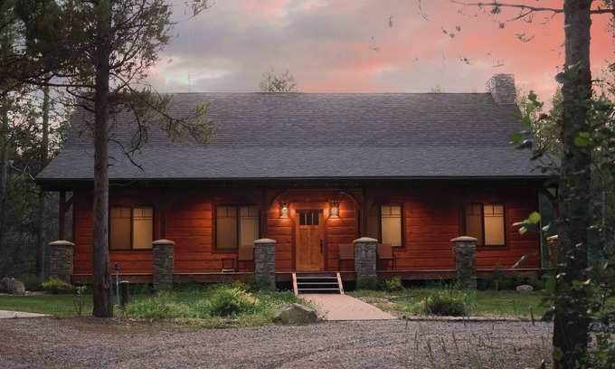Ashton Cabin | Inviting Cabin Near Yellowstone & Grand Teton National Parks