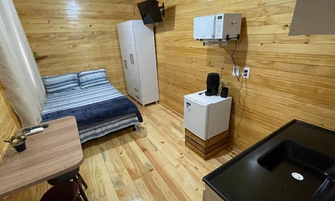 Foz do Iguacu House | Modern Chalet Retreat in Central Foz - Pet Friendly & Family-Ready