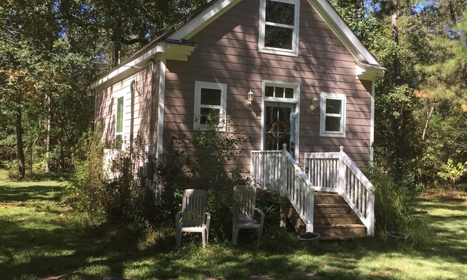 Madisonville Cottage | Idyllic Cottage 50 Minutes from New Orleans with Lake Views