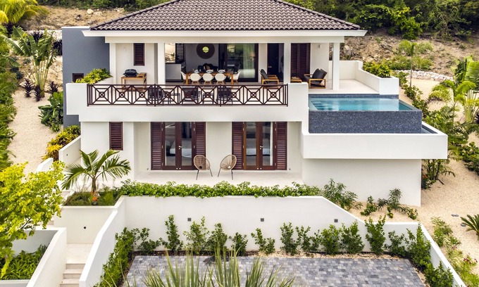 Sint Michiel Villa | Inviting Caribbean Villa with Pool, Steps from the Beach