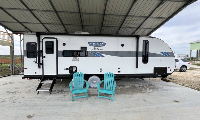 Port Bolivar House | Experience a New 2023 Camper with Scenic Barge Views