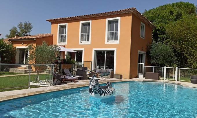 Beaucaire Villa | Idyllic Villa Nestled by Pine Forest with Ocean View