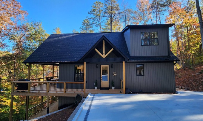 Sunset Cabin | Elegant Retreat with Private Marina at Upper Lake Keowee
