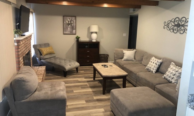 Northeast Heights House | Immaculate 3-Bed Foothills Home with Pool and Spa