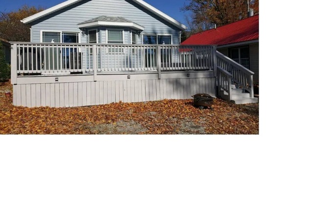 Lakeview House | Stylish Newly Remodeled Home at Indian Lake with Breakfast