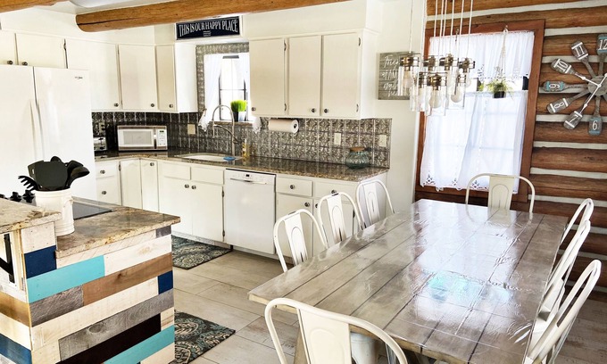 Garden City Cabin | Renovated Cabin with Lake Views Near Bear Lake - 9.8/10 Rated