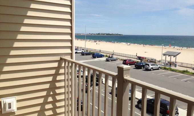 Hampton Condo | Oceanfront Condo with Private Balcony at Hampton Beach