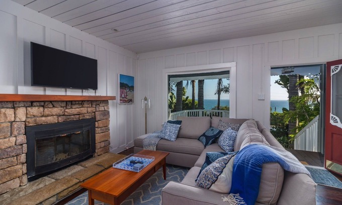 Summerland House | Oceanfront Gem: Summerland Lillie with Ocean Views
