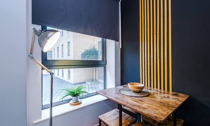 Sheffield City Centre Apartment | Cozy One-Bedroom Flat with Breakfast in City Center