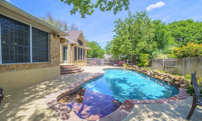 Riverplace House | Stylish Home with Pool Near Lake Austin & Travis
