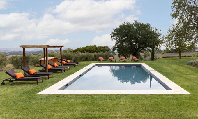 Sarteano Villa | Relaxing Private Villa with Pool and Hot Tub near Montepulciano