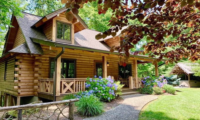 Hendersonville Cabin | Idyllic Log Cabin with Fireplace, Hot Tub & Fire Pit