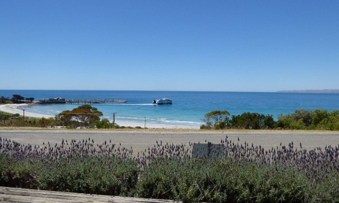 Penneshaw Villa | Beautiful, Peaceful Hog Bay Villa