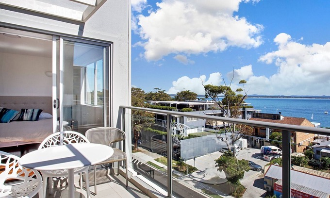 Shoal Bay Apartment | Inviting Penthouse Apartment with Ocean View in Shoal Bay