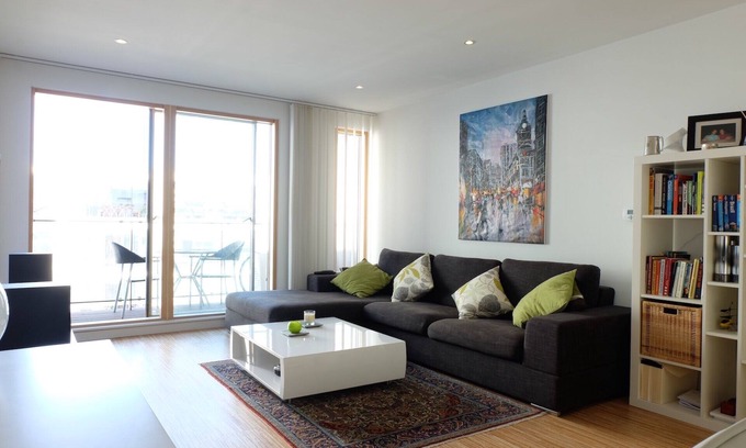 Clapham Apartment | Modern Flat in Prime Location - Guest Rated 10/10