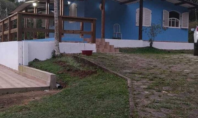 Miracatu House | Tranquil Retreat: Revitalize with Pool & Spa Amenities